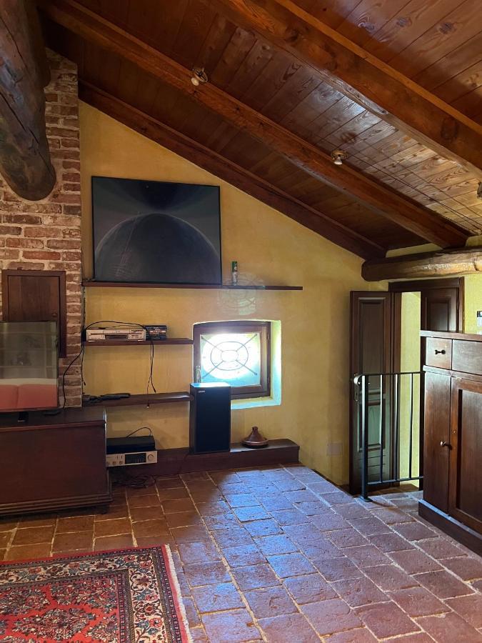 ホテル La Casa Arancione Boves エクステリア 写真