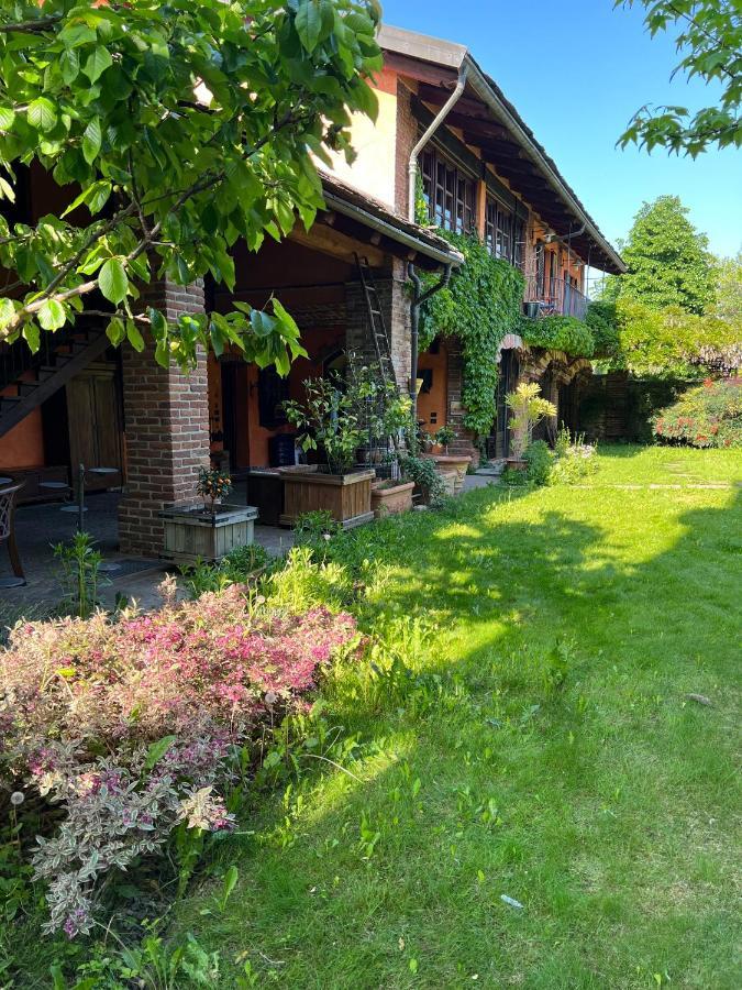 ホテル La Casa Arancione Boves エクステリア 写真